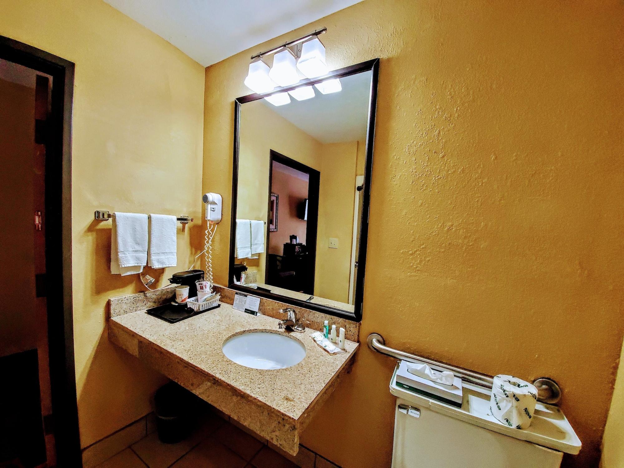 Quality Inn Brunswick Cleveland South Luaran gambar