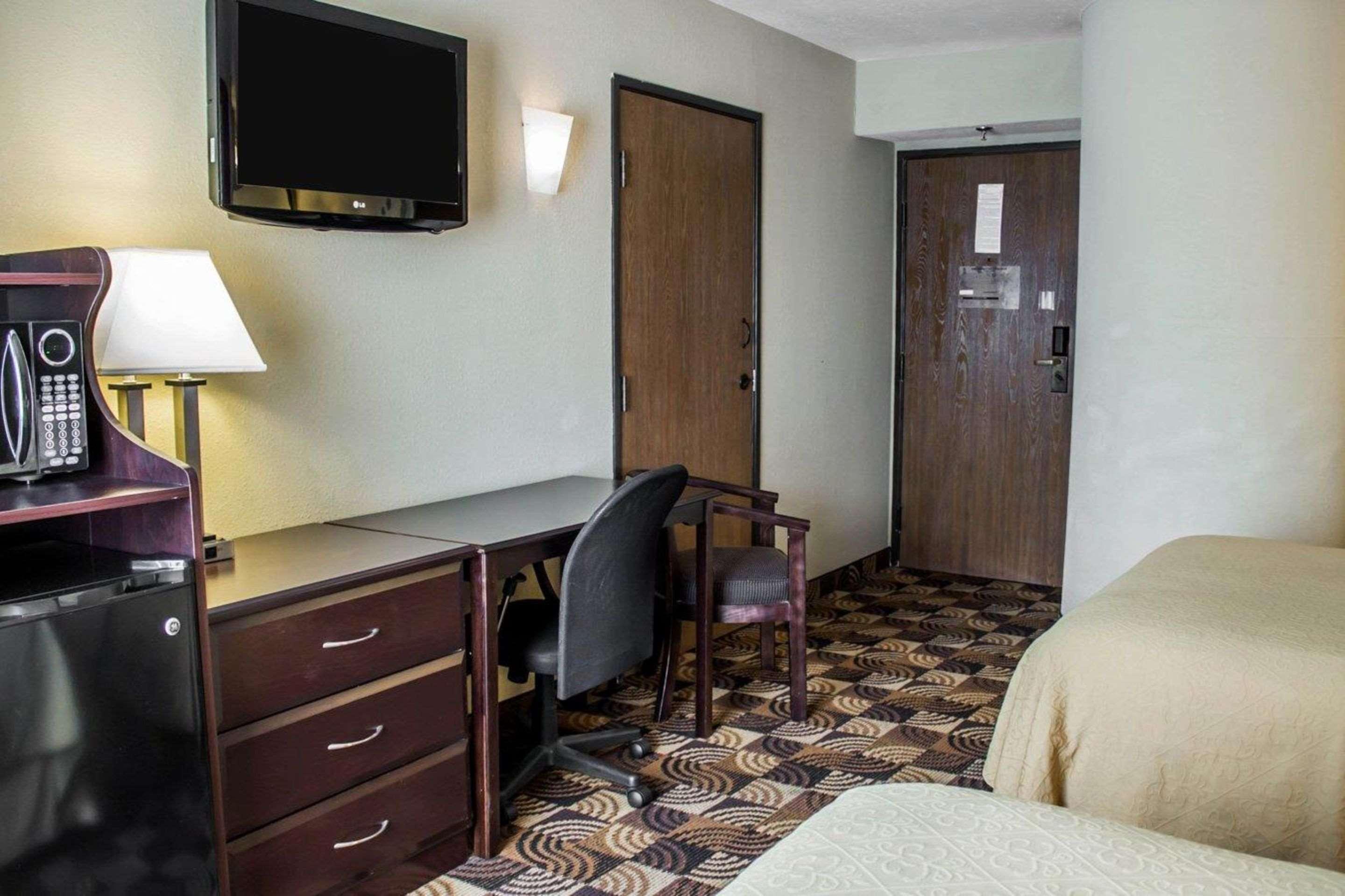 Quality Inn Brunswick Cleveland South Luaran gambar